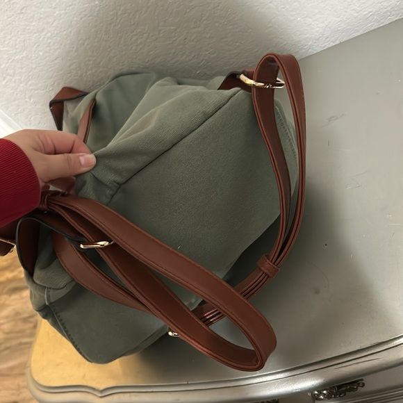 Back Pack - Picture 4 of 5